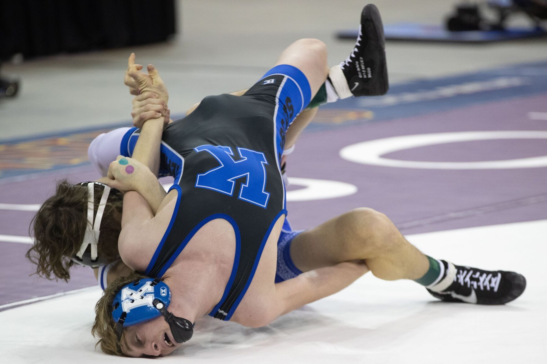021921-owh-spo-statewrestling-LS01